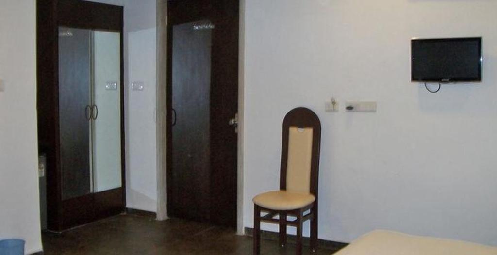 Hotel Palm View Residency Vadodara Dış mekan fotoğraf