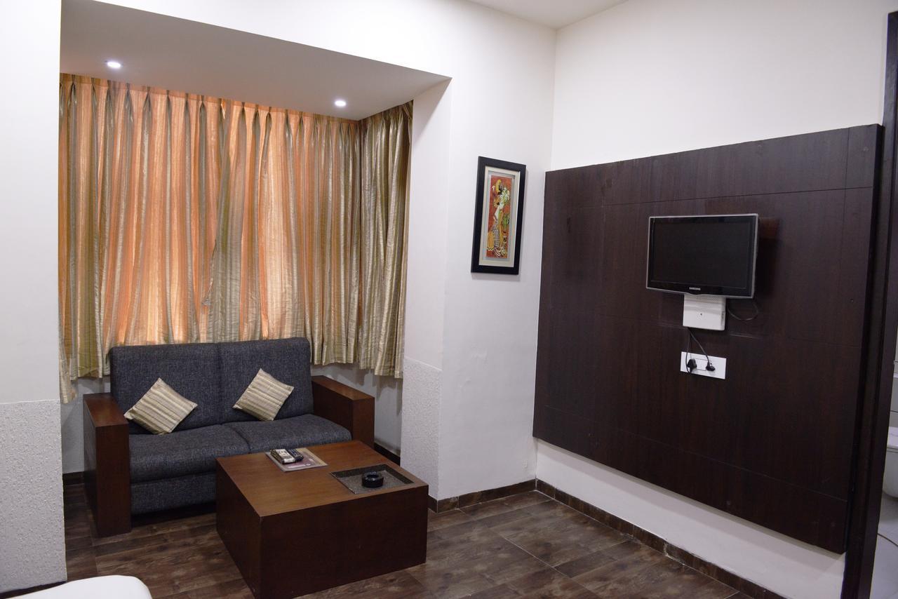 Hotel Palm View Residency Vadodara Dış mekan fotoğraf